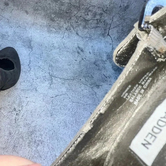 R2-2-1. STEVE MADDEN WOMEN’S‎ GRAY LEATHER CONE SLING BACK HEELS US SIZE 6M - Picture 9 of 10